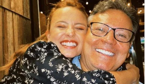 Pai de Larissa Manoela não soube administrar carreira da filha, diz fonte