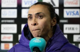 ‘Eu termino aqui e elas continuam’, desabafa Marta após eliminação precoce do Brasil