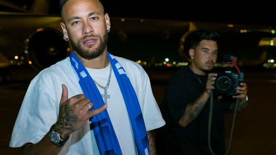 Torcida do PSG comemora saída de Neymar: “finalmente nos livramos do malcriado”
