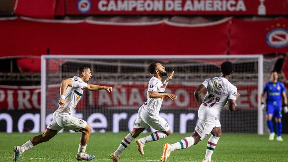 Flu arranca empate do Argentinos Juniors e decide vaga das quartas de final em casa