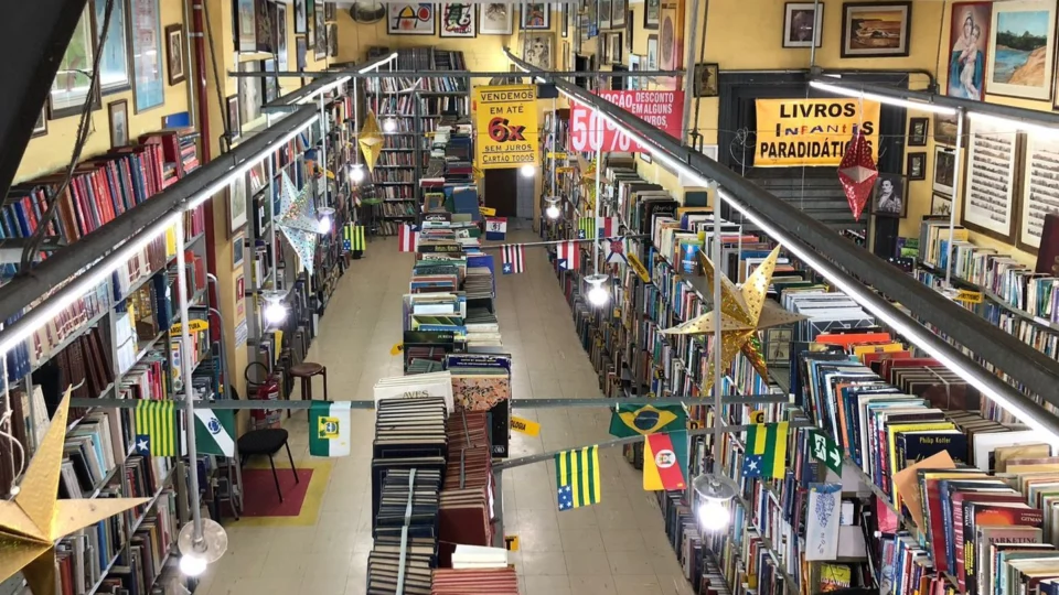 Conheça o sebo mais antigo do Brasil em São Paulo ￼