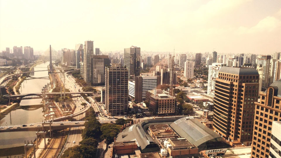 Temperatura alta em São Paulo quebra recordes de calor em agosto