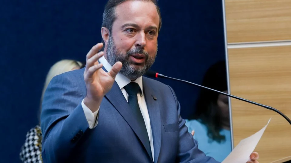 Nos EUA, ministro trata sobre captura, utilização e armazenamento de carbono