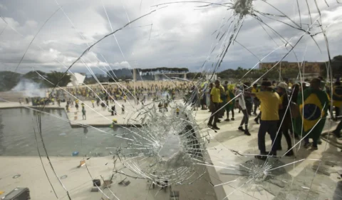 46 presos pelos atos de 8 de janeiro têm liberdade concedida por Moraes