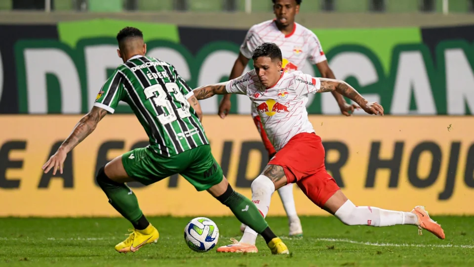 Brasileirão: Red Bull Bragantino derrota América-MG e entra no G-4