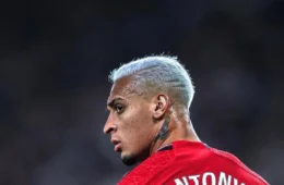 Ex-namorada de Antony viaja à Manchester para prestar depoimento à polícia