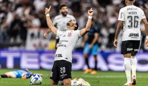 Brasileirão: Corinthians intensifica treino para surpreender Botafogo