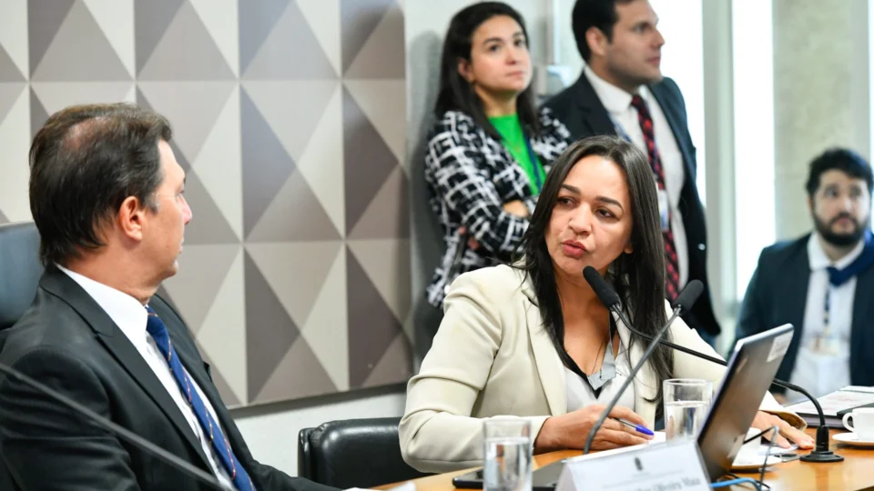 CPMI ouve assessor de Bolsonaro investigado no caso das joias