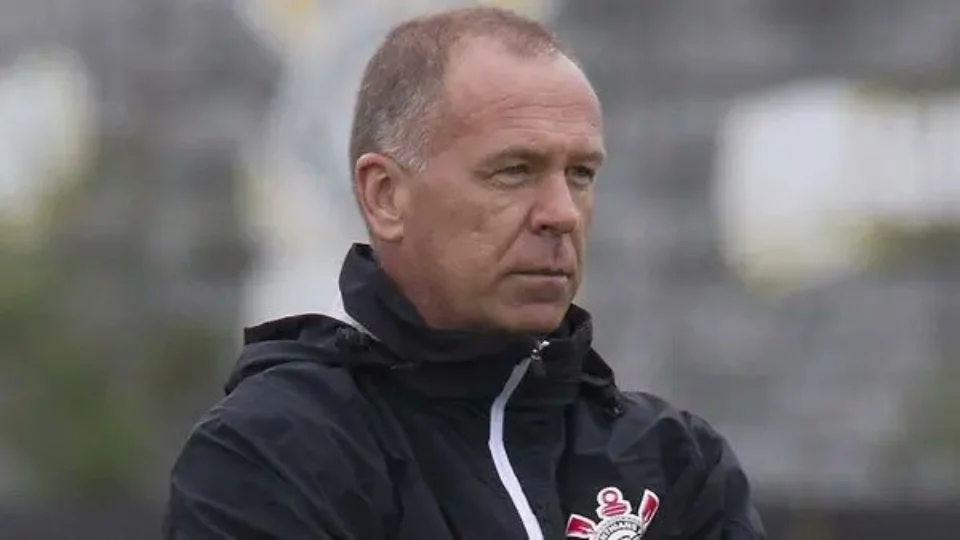 Corinthians oficializa Mano Menezes como novo técnico do Timão