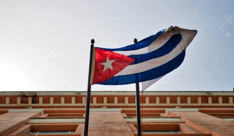 Embaixada de Cuba em Washington é atacada com coquetéis molotov