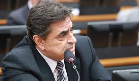 Deputados protocolam PEC do equilíbrio entre os poderes