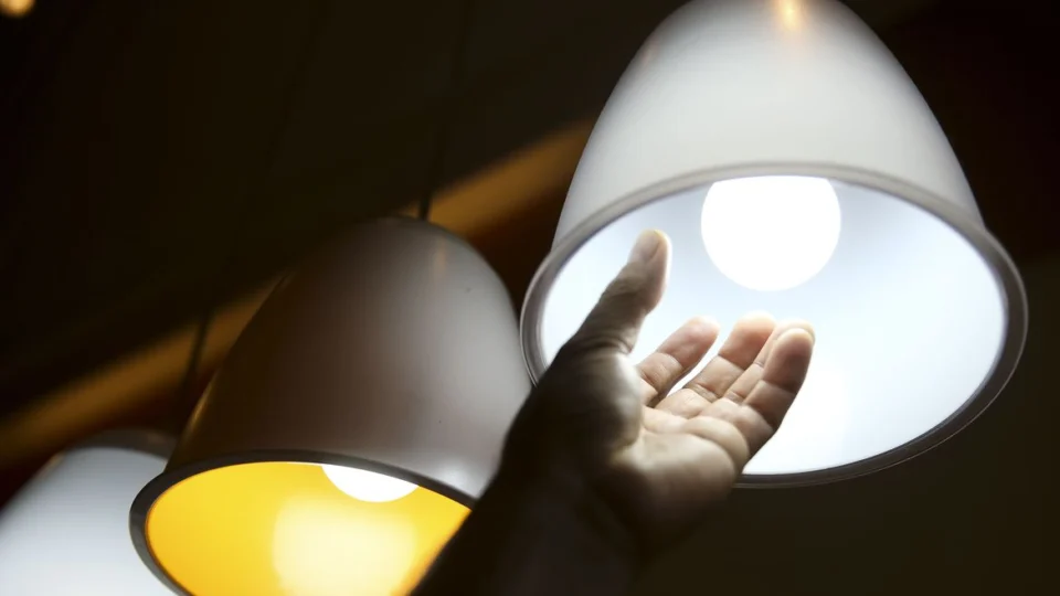 Senadores questionam alto reajuste em energia elétrica no Amapá