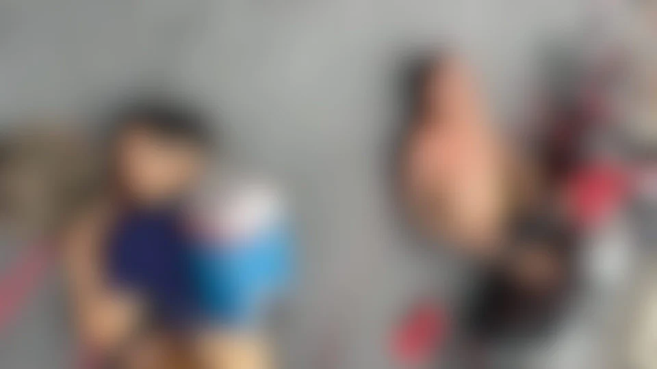 Dupla em moto fica gravemente ferida após colisão com ônibus em Manaus