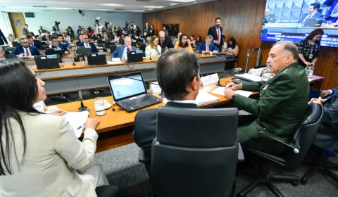 General Dutra disse que ex-comandante do Exército mandou cancelar ação da PM