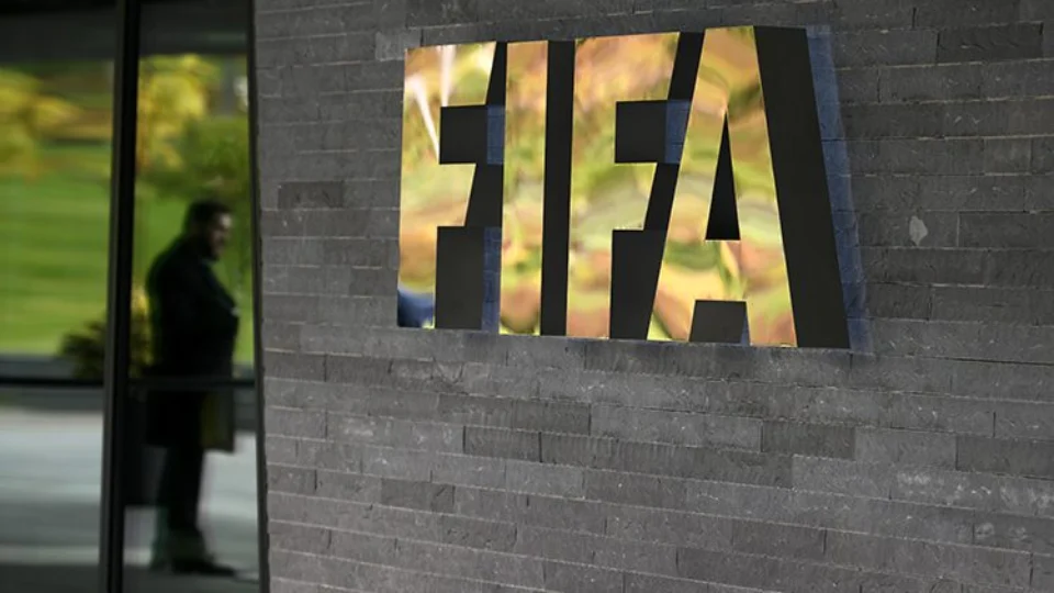 Fifa bane 3 jogadores e amplia suspensão para outros 9 brasileiros; veja quem são