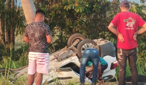 Consultora da OIM morre em capotamento na BR-174, no interior de RR