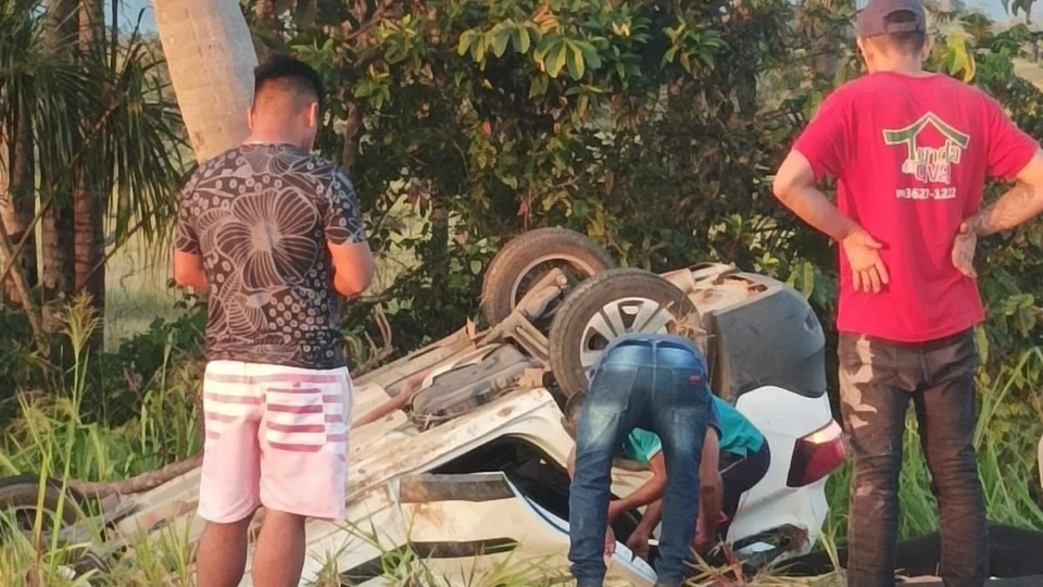 Consultora da OIM morre em capotamento na BR-174, no interior de RR