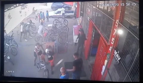 RR: Venezuelanos tentam fazer arrastão em frente de supermercado