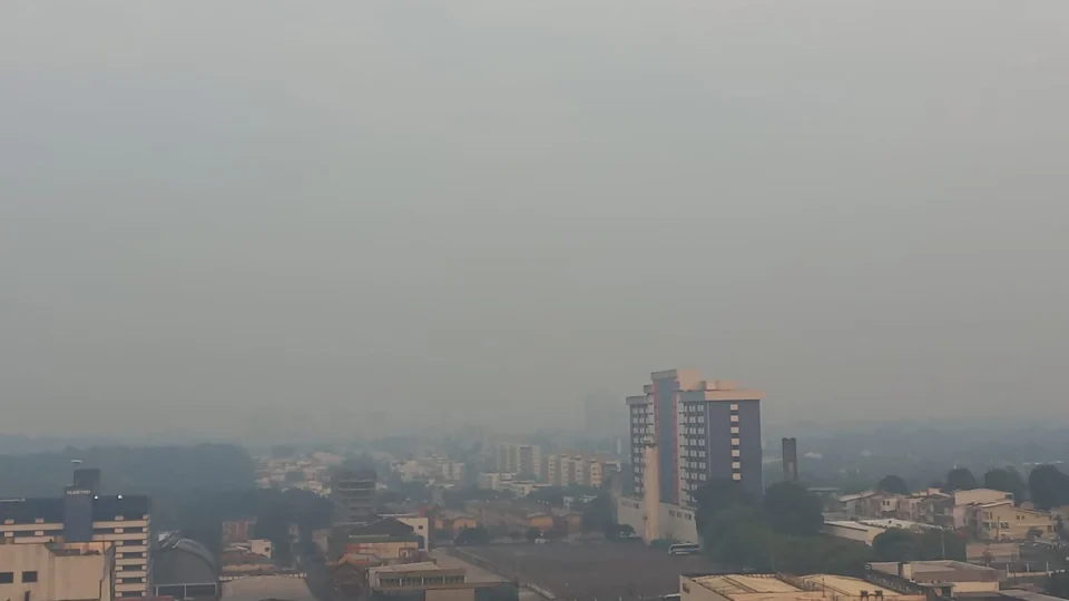 Manaus amanhece novamente encoberta por fumaça; qualidade do ar é ‘péssima’