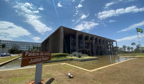 MJ suspende banho de sol e visitas nos presídios federais do país