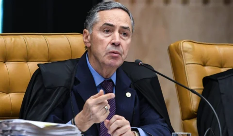 Barroso critica militares e diz que fizeram ‘papelão’ no TSE em 2022