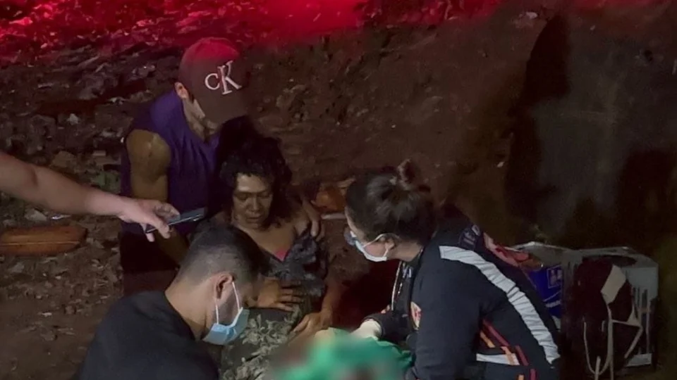 Moradora de rua dá à luz em terreno abandonado em Rio Branco