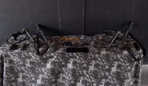 Sub metralhadoras são apreendidas após confronto com ‘piratas’ no AM