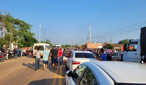 Protesto de moradores rurais interdita estrada AC-40 em Rio Branco