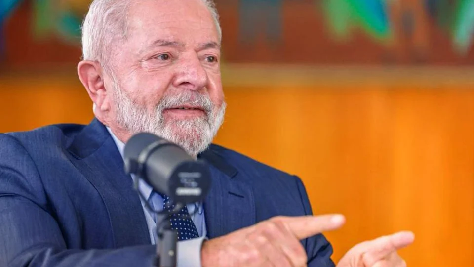 Lula libera R$ 50 milhões para ajudar brasileiros que estão no Oriente Médio