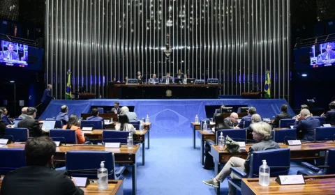 Prefeitos debatem reforma tributária em sessão no Senado