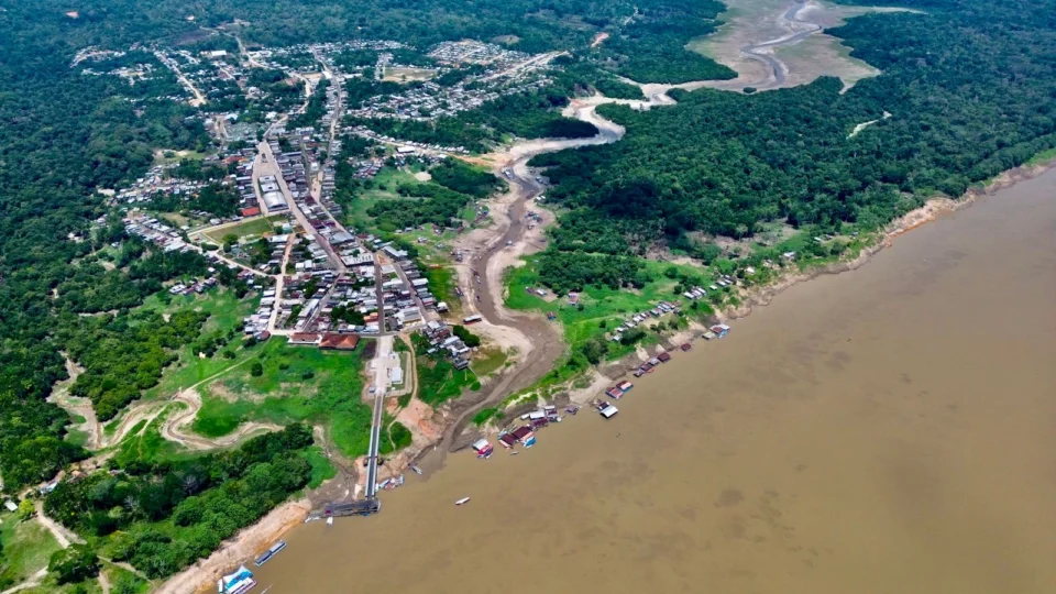 Seca castiga interior do AM e mais de 688 famílias estão isoladas em Alvarães
