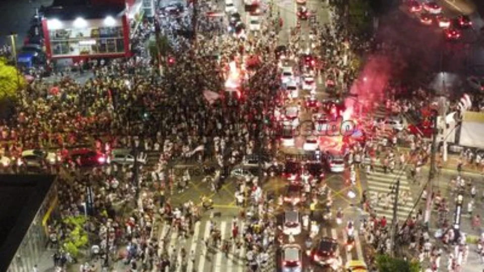 Torcedor do São Paulo morre em confronto com PM perto do estádio do Morumbi