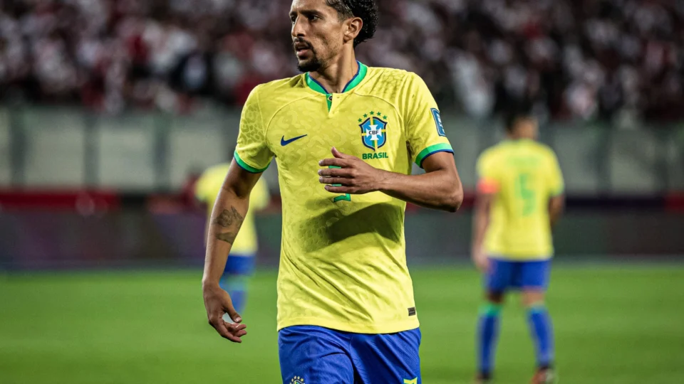 Com gol de Marquinhos no final, Brasil vence Peru de 1 a 0