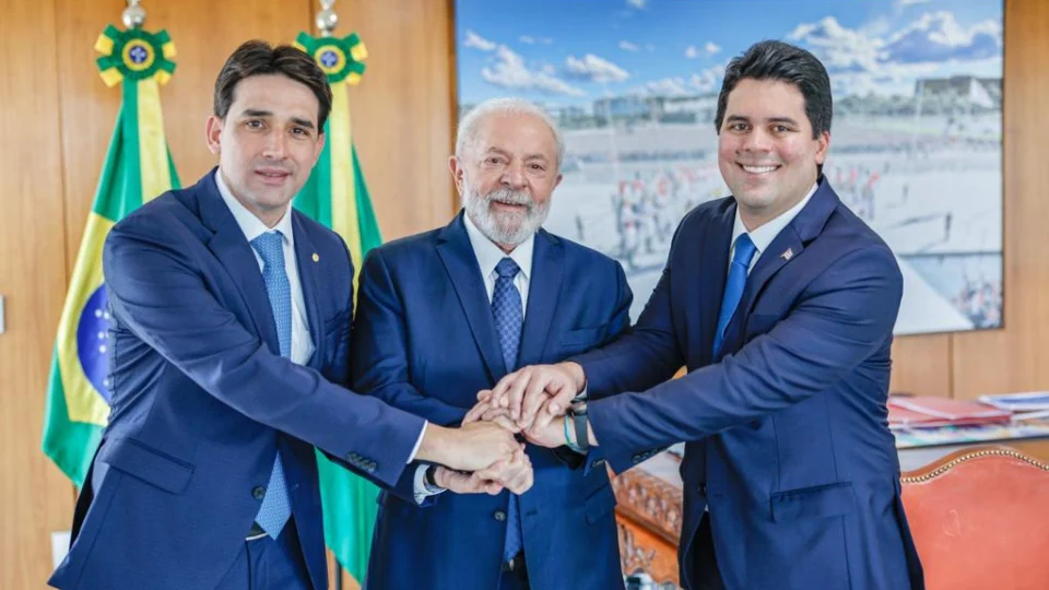 Centrão: André Fufuca e Silvio Costa assumem ministérios nesta quarta (13)