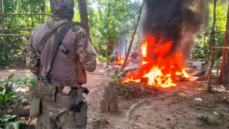 Operação desmonta 3 acampamentos de garimpo ilegal em Terra Indígena de RR