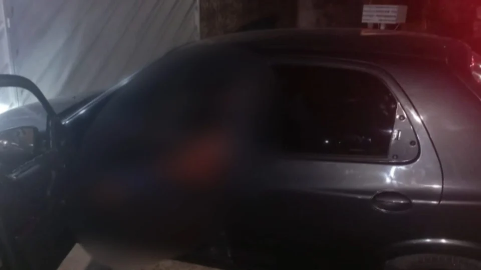 VÍDEO: casal é baleado por dois suspeitos ao chegar em casa em Manaus