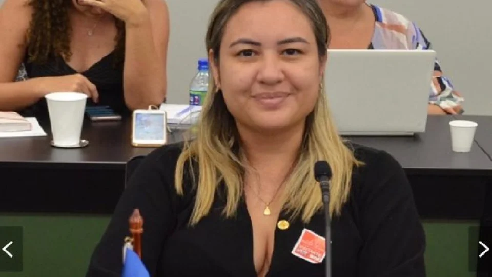 Cecília Lorenzon é cobrada a prestar contas sobre ações da Sesau em RR