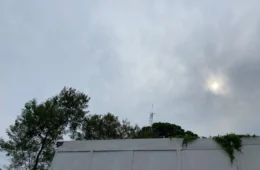 Sol aparece entre nuvens e chuvas isoladas marcam a quinta-feira no Acre