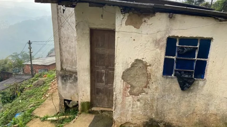 Mulher usa Instagram da PM para pedir socorro e é resgatada no RJ