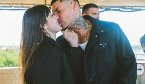 Filipe Ret e namorada amazonense são vistos com mão ‘boba’ em aeroporto do RJ