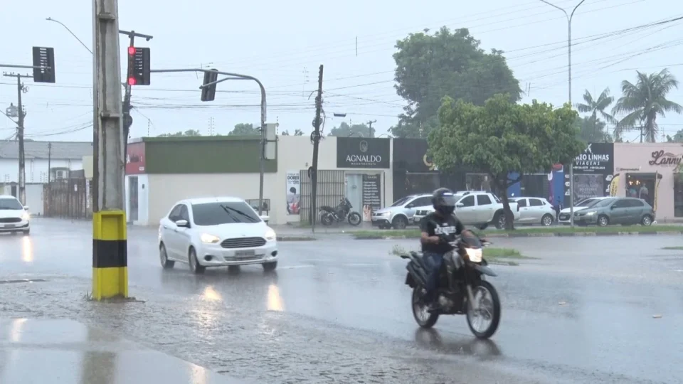 Boa Vista tem previsão de pancadas de chuva e trovoadas até sábado, 23