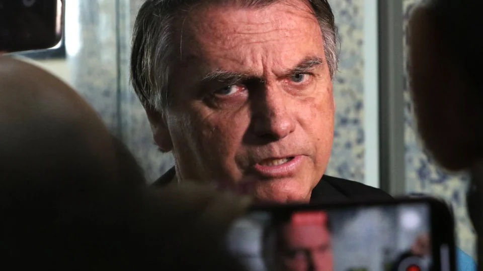 Viagem de Bolsonaro aos EUA foi ilegal, aponta equipe técnica do TCU