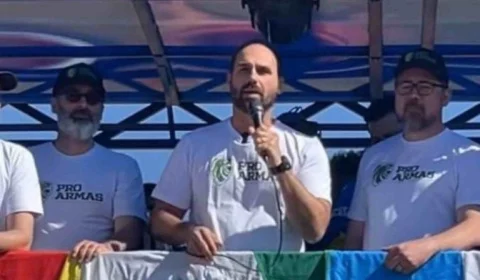 STF dá prazo de 15 dias para Eduardo Bolsonaro explicar fala sobre professor e traficante