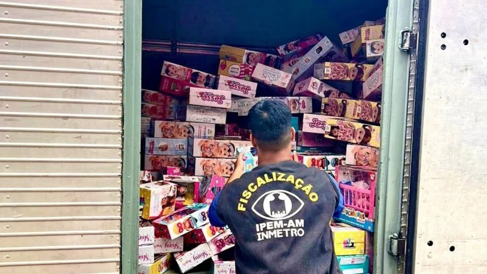 Operação recolhe mais de 1,5 mil brinquedos em 25 lojas de Manaus