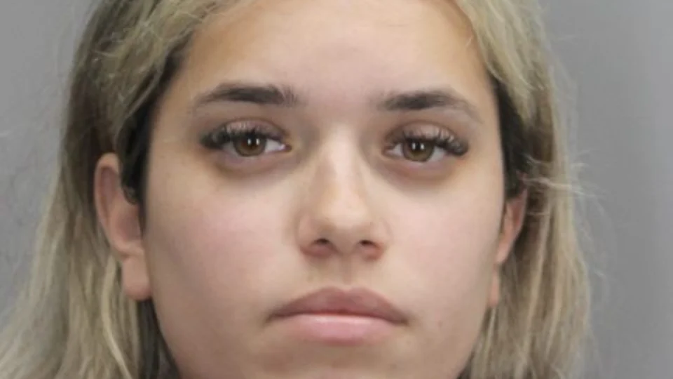 Brasileira é presa sob suspeita de matar homem nos EUA, diz polícia