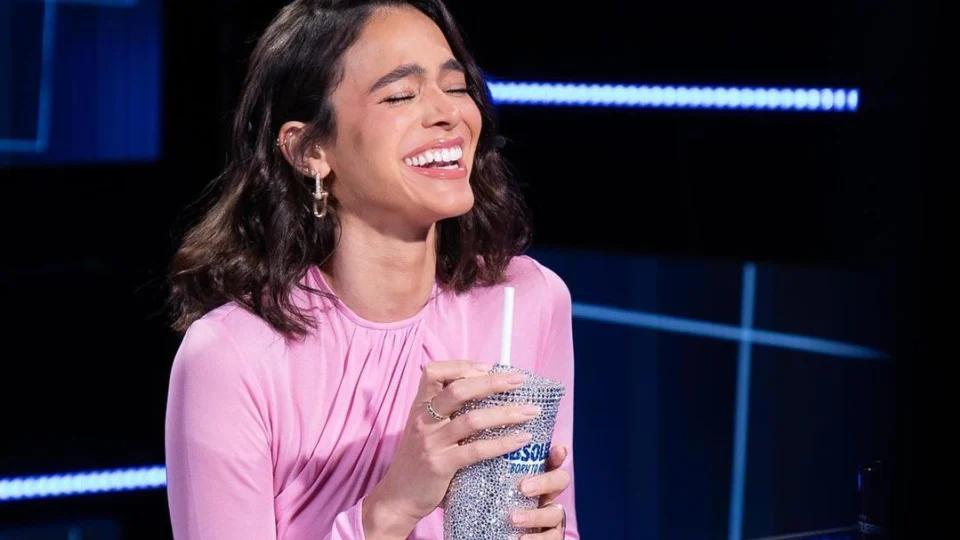 Bruna Marquezine diz que novela ‘Deus Salve o Rei’ a deixou ‘traumatizada’