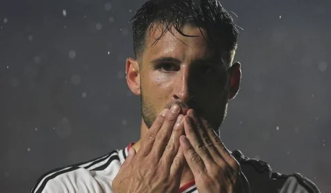 Calleri grava mensagem para a torcida do São Paulo: ‘Estou aqui muito bem’