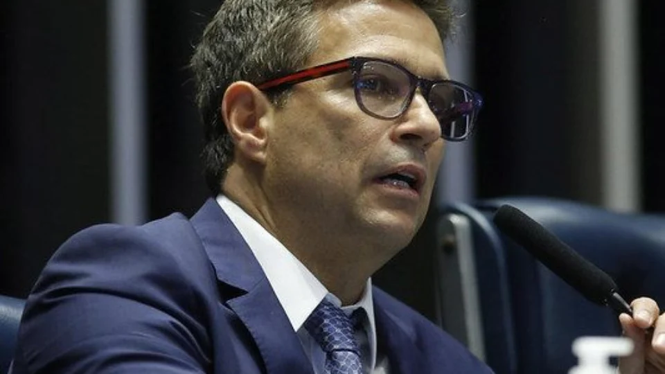 Campos Neto apoia governo na tentativa de cumprir meta fiscal do arcabouço
