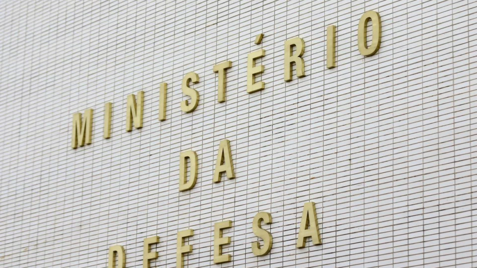 Comissão que incomoda militares deve retornar após aval de Ministério