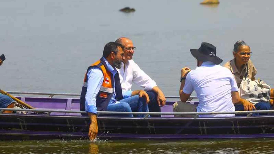 Rios do AM receberão dragagem no valor de R$ 138 milhões durante seca